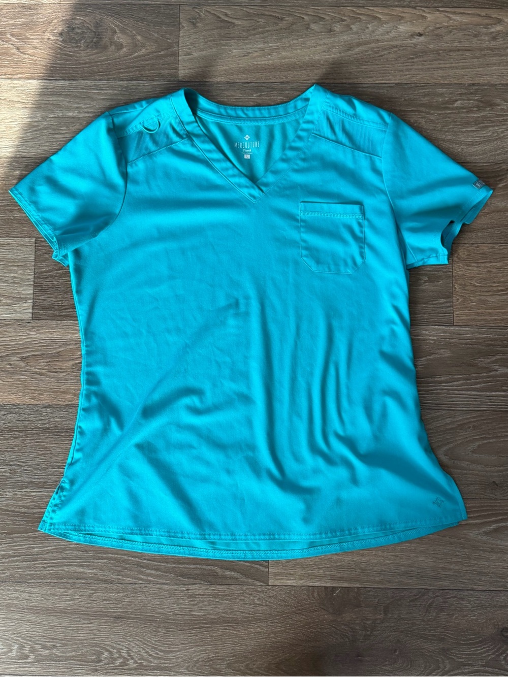 Medcouture Touch Teal Tuck-In V-Neck Scrub Top Size Large